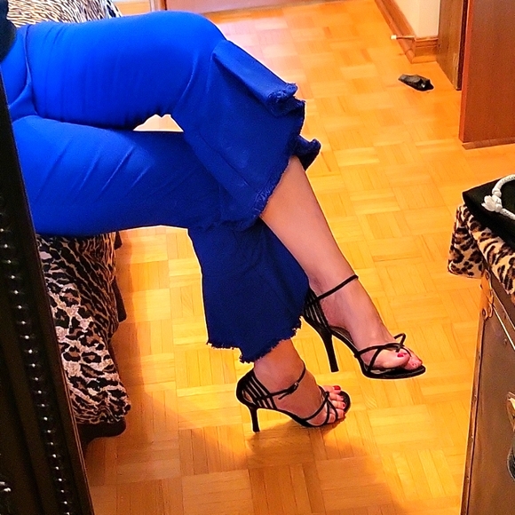 HOT Cobalt Blue Stretch Ruffle-Hem Crop Pants! 6 - Picture 4 of 15